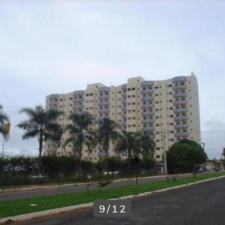 Golden dolphin Express 5pessoas mais 1 criança até 5 anos com toalhas e roupas de cama,lençóis, travesseiros e fronhas e 3 parques aquáticos termais limpeza impostos e taxas já incluso Caldas Novas Esterno foto