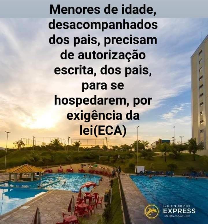 Golden dolphin Express 5pessoas mais 1 criança até 5 anos com toalhas e roupas de cama,lençóis, travesseiros e fronhas e 3 parques aquáticos termais limpeza impostos e taxas já incluso Caldas Novas Esterno foto