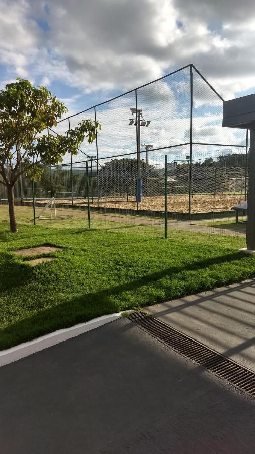 Golden dolphin Express 5pessoas mais 1 criança até 5 anos com toalhas e roupas de cama,lençóis, travesseiros e fronhas e 3 parques aquáticos termais limpeza impostos e taxas já incluso Caldas Novas Esterno foto
