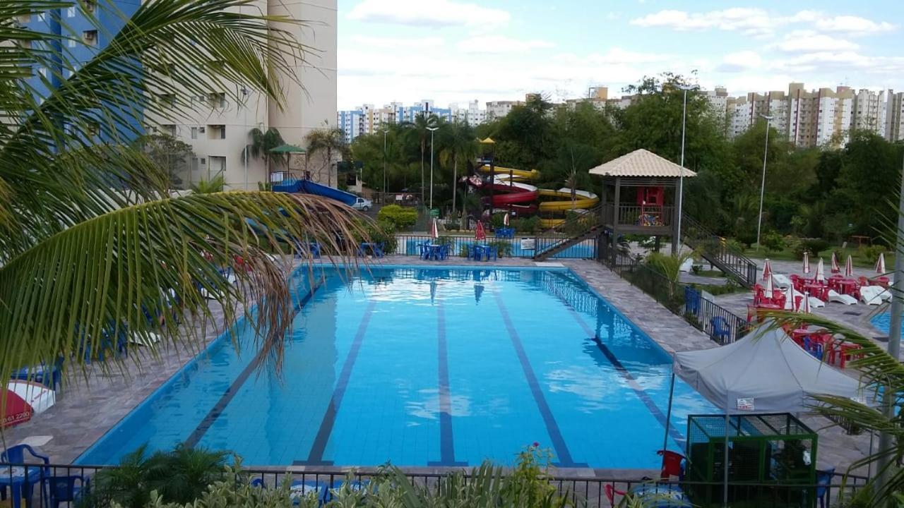 Golden dolphin Express 5pessoas mais 1 criança até 5 anos com toalhas e roupas de cama,lençóis, travesseiros e fronhas e 3 parques aquáticos termais limpeza impostos e taxas já incluso Caldas Novas Esterno foto