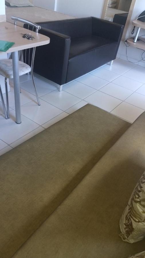 Golden dolphin Express 5pessoas mais 1 criança até 5 anos com toalhas e roupas de cama,lençóis, travesseiros e fronhas e 3 parques aquáticos termais limpeza impostos e taxas já incluso Caldas Novas Esterno foto