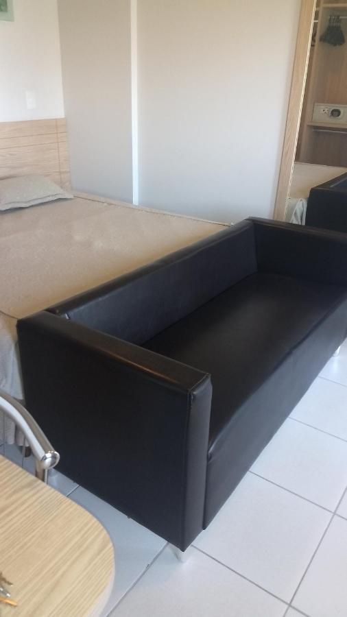 Golden dolphin Express 5pessoas mais 1 criança até 5 anos com toalhas e roupas de cama,lençóis, travesseiros e fronhas e 3 parques aquáticos termais limpeza impostos e taxas já incluso Caldas Novas Esterno foto